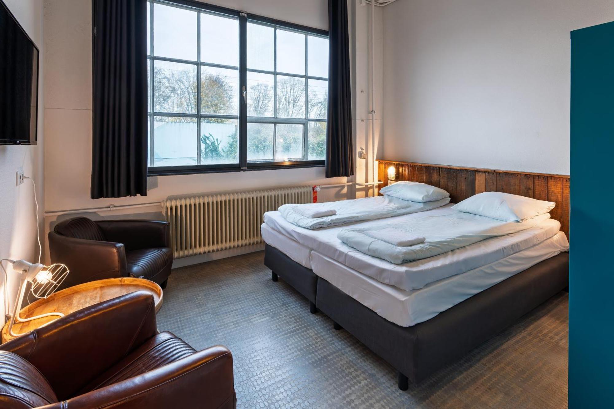Stayokay Hostel Eindhoven - Blue Collar ภายนอก รูปภาพ