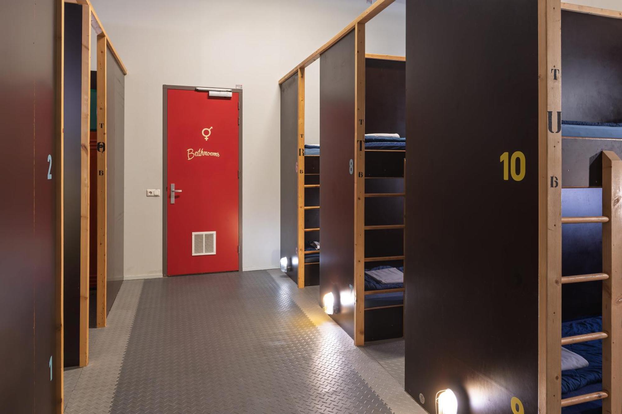 Stayokay Hostel Eindhoven - Blue Collar ภายนอก รูปภาพ