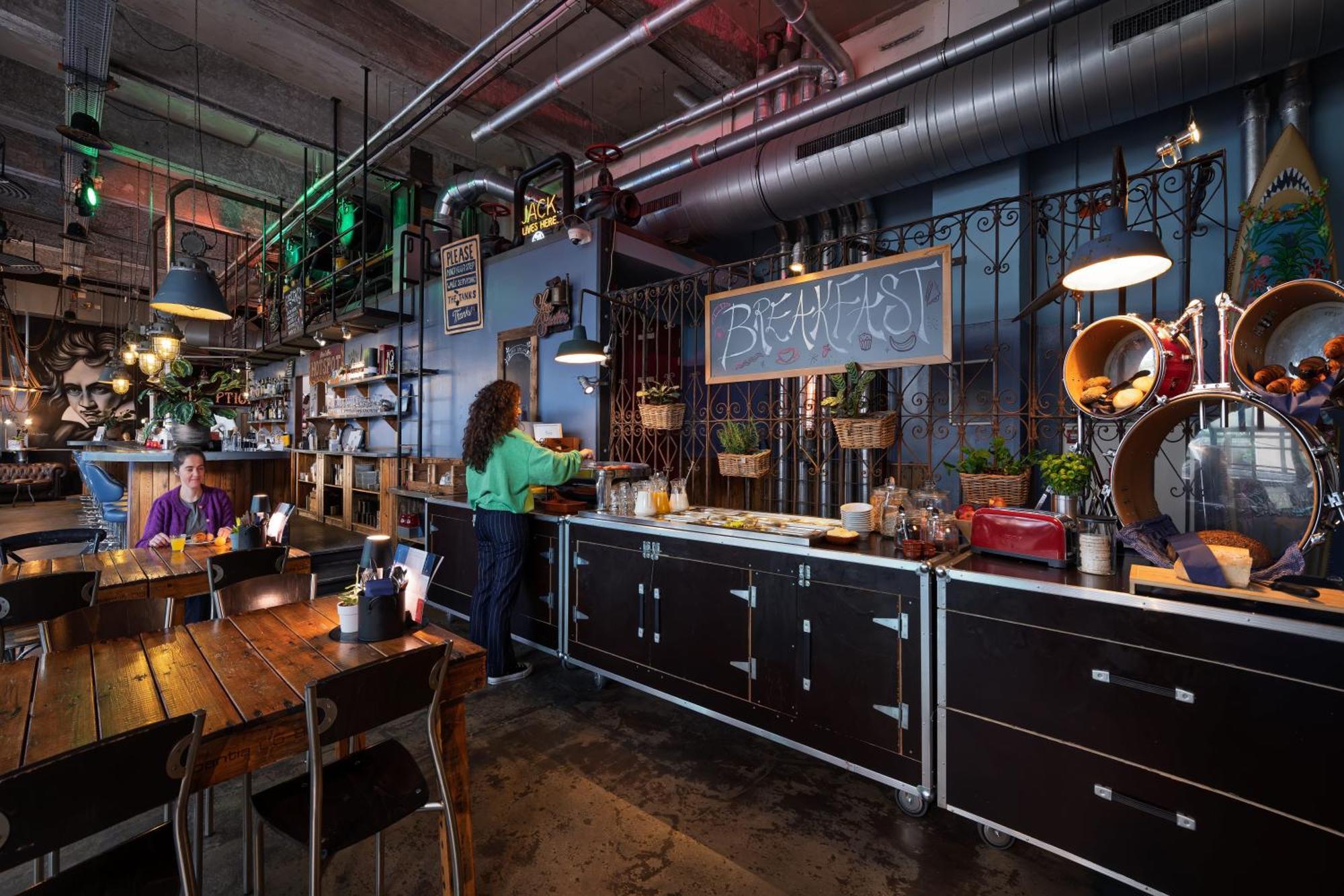Stayokay Hostel Eindhoven - Blue Collar ภายนอก รูปภาพ