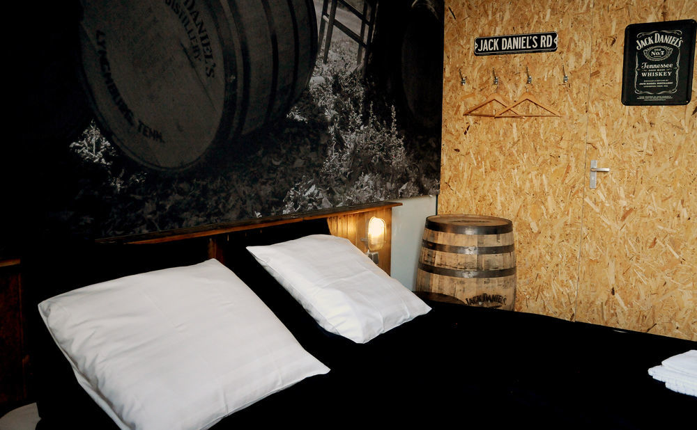 Stayokay Hostel Eindhoven - Blue Collar ภายนอก รูปภาพ