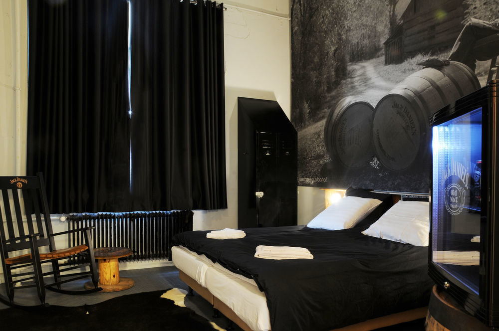 Stayokay Hostel Eindhoven - Blue Collar ภายนอก รูปภาพ