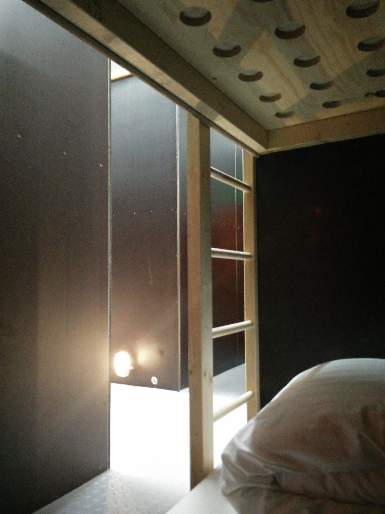 Stayokay Hostel Eindhoven - Blue Collar ภายนอก รูปภาพ